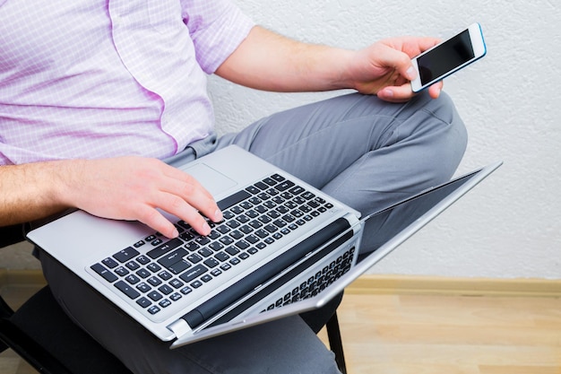 версии WhatsApp и Telegram: что умеют и как работают без телефона